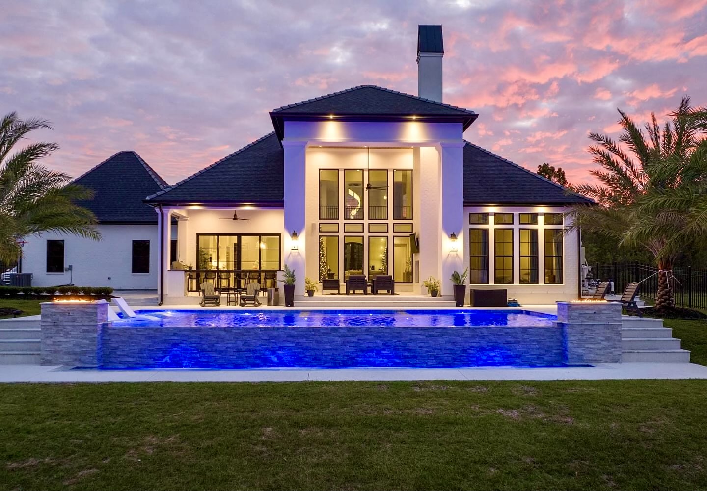 Luxury Resort-Style Pool in Mid City